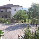 Helga Exotic Aparthotel Pefkochori
