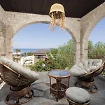 Helga Exotic Aparthotel 4*
