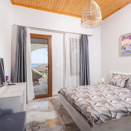 Helga Exotic Lejlighedshotel 4*