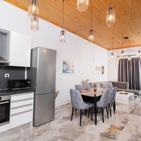 Lejlighedshotel Helga Exotic 4*