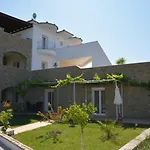 Aparthotel Helga Exotic 4*