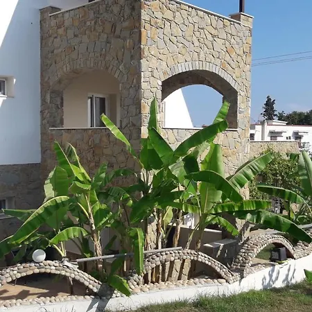 Helga Exotic Aparthotel 4*