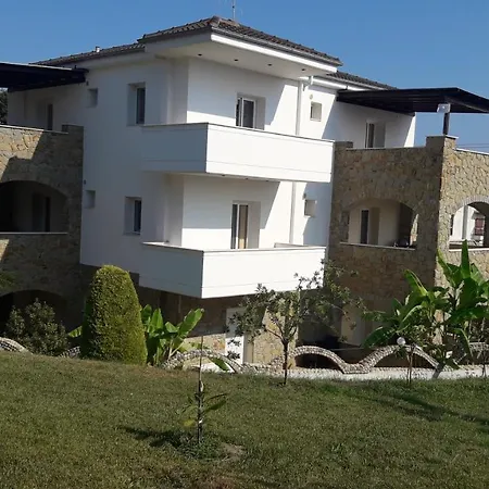 Aparthotel Helga Exotic Pefkochori