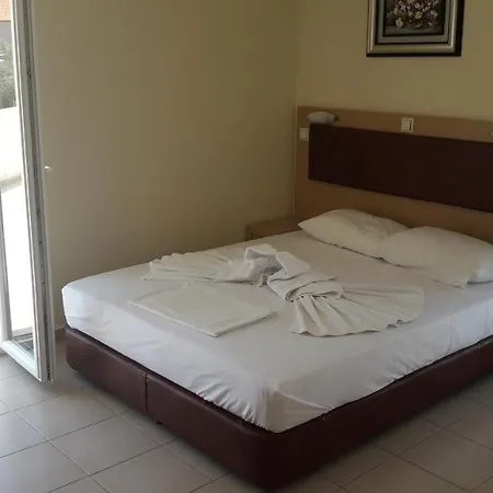 Helga Exotic Aparthotel Pefkochori
