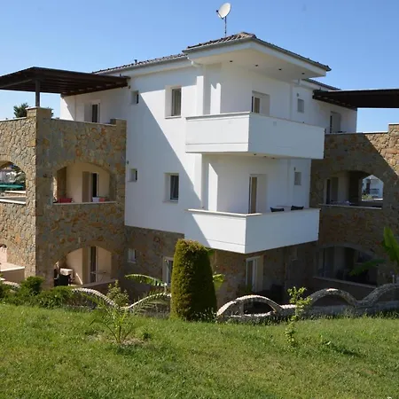 Aparthotel Helga Exotic Pefkochori