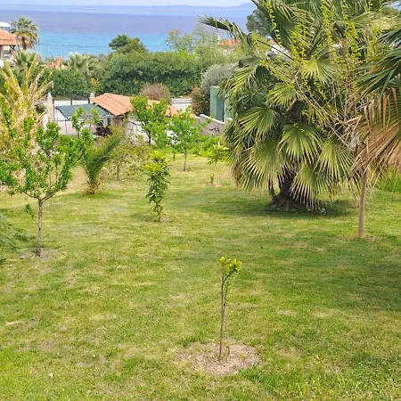 Aparthotel Helga Exotic Pefkochori