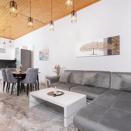 아파트호텔 Helga Exotic