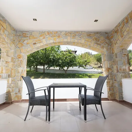 아파트호텔 Helga Exotic 페프코초리