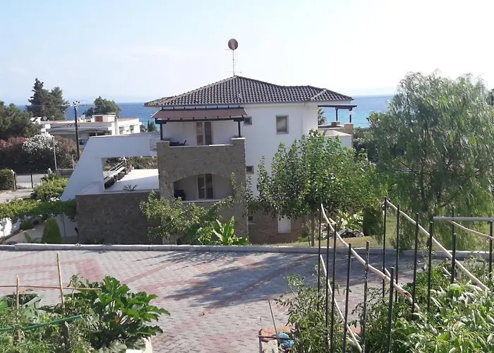 Helga Exotic 4* Pefkochori