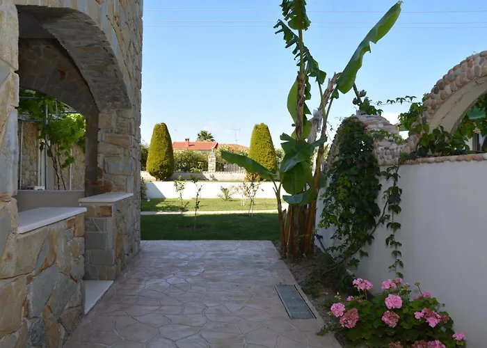 Helga Exotic 4* Pefkochori