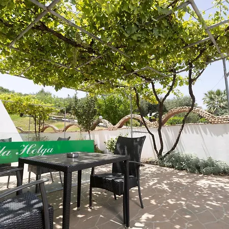 Helga Exotic ペフコホリ